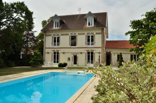 Le Jardin de Fresnes : B&B / Chambres d'hotes proche d'Abbéville-lès-Conflans