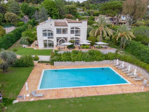 Villa St Maxime : B&B / Chambres d'hotes proche de La Colle-sur-Loup