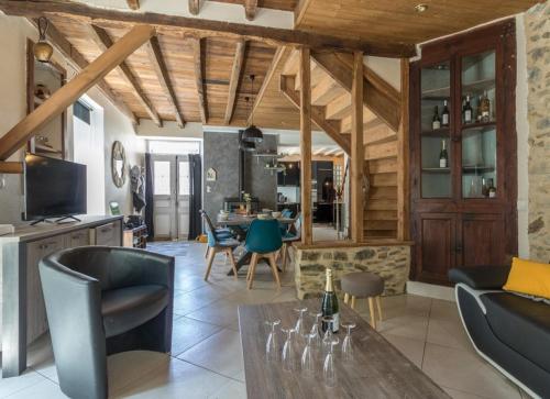 gite cosy et moderne au coeur des pyrénées : Maisons de vacances proche de Mont-de-Galié