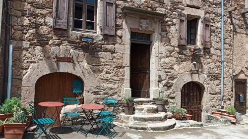 The Tavern : B&B / Chambres d'hotes proche de Saint-Rome-de-Tarn