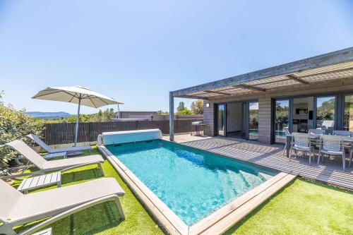 Résidence Pierre & Vacances Premium Les Terrasses d'Arsella : Appart'hotels proche de Lecci