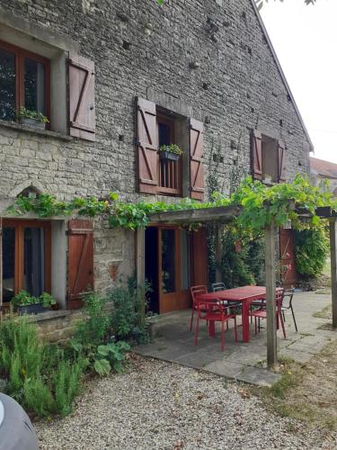 bourgogne maison de charme à la campagne : Maisons de vacances proche de Noiron-sur-Seine