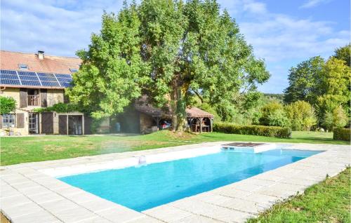 Beautiful Home In Loisia With Outdoor Swimming Pool, Wifi And Private Swimming Pool : Maisons de vacances proche de Beffia