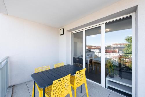 Bluemary - Spacieux T3 Garage balcon : Appartements proche de Champagne-au-Mont-d'Or