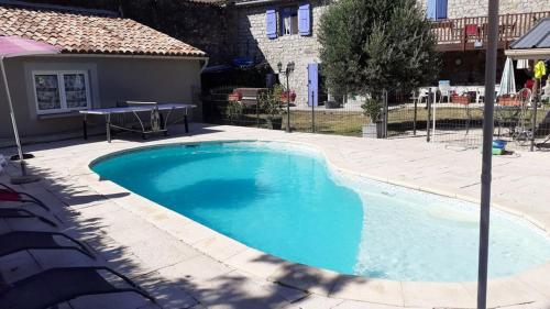 Villa de 5 chambres avec piscine privee jardin clos et wifi a Chandolas : Villas proche de Chandolas