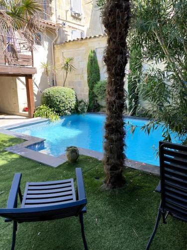 Maison d'une chambre avec piscine privee jardin clos et wifi a Libournea : Maisons de vacances proche de Cadarsac