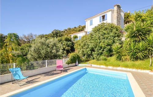 Stunning Home In St Andrea Di Cotone With Outdoor Swimming Pool, 5 Bedrooms And Wifi : Maisons de vacances proche de Pietra-di-Verde