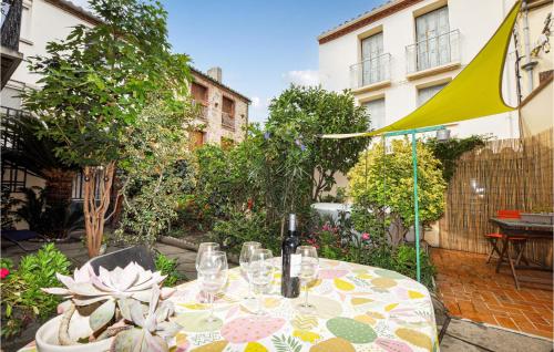 Amazing home in Le Boulou with WiFi and 2 Bedrooms : Maisons de vacances proche de Banyuls-dels-Aspres