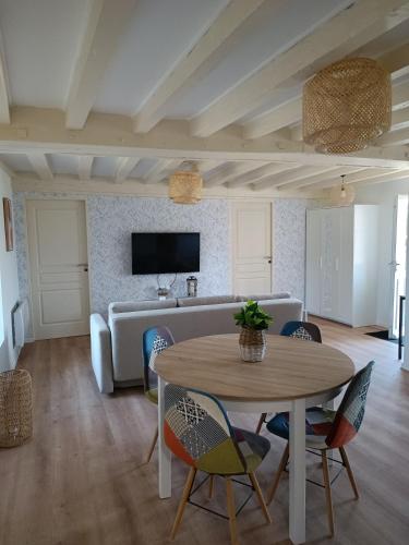 Gîte Sauna avec 2 chambres à Coudroy : Maisons de vacances proche de Beauchamps-sur-Huillard