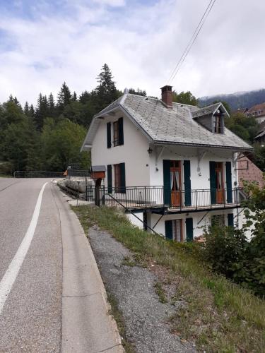 Maison du Guier au coeur du massif : Maisons de vacances proche de Saint-Pierre-de-Chartreuse