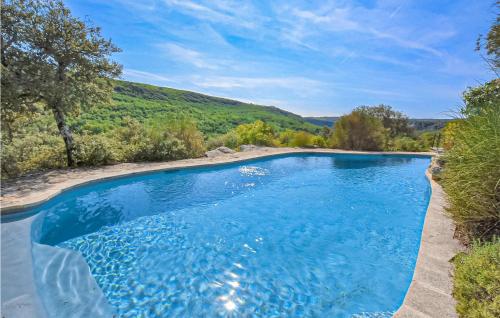 Awesome Home In Bonnieux With Sauna, Wifi And Heated Swimming Pool : Maisons de vacances proche de Sivergues