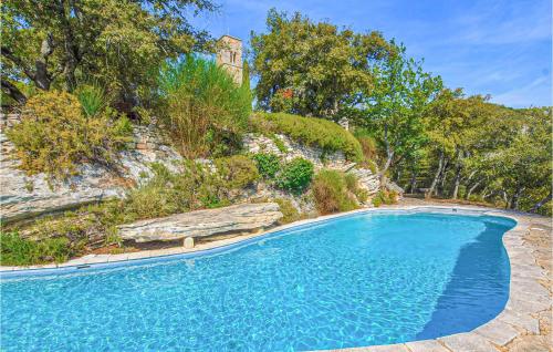 Stunning Home In Bonnieux With Sauna, 4 Bedrooms And Outdoor Swimming Pool : Maisons de vacances proche de Buoux