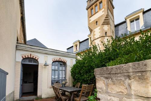Gîte de la tour : Maisons de vacances proche de Saint-Aubin-sur-Mer