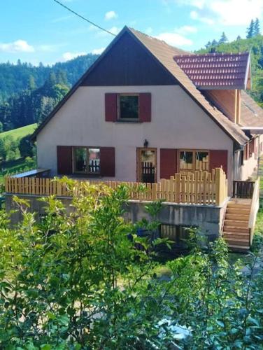 L'Estive, gîte à la ferme en montagne : Maisons de vacances proche d'Eschbach-au-Val