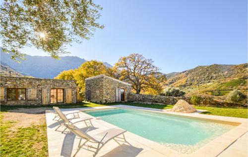 Stunning Home In Feliceto With Wifi, Private Swimming Pool And Outdoor Swimming Pool : Maisons de vacances proche de Nessa