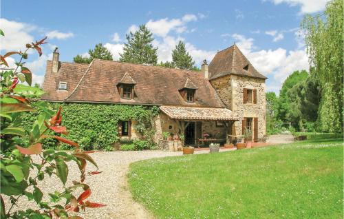 Nice Home In Monpazier With 4 Bedrooms, Wifi And Private Swimming Pool : Maisons de vacances proche de Montferrand-du-Périgord