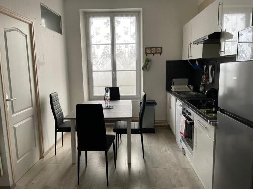 Appart meublé 45m2 calme et lumineux au Continental : Appartements proche de Viviers-lès-Offroicourt