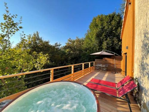 Maisonnette en pleine nature, spa, village à pieds : Maisons de vacances proche de Bézaudun-sur-Bîne