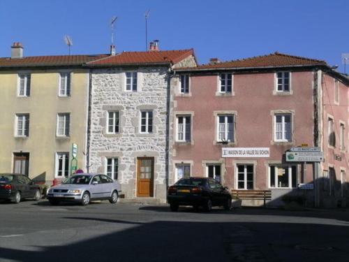 Gîte Ferrières-sur-Sichon, 4 pièces, 6 personnes - FR-1-489-191 : Maisons de vacances proche de La Guillermie