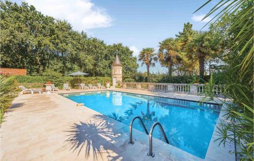 Awesome Home In Saint-vivien-de-medoc With 4 Bedrooms, Private Swimming Pool And Outdoor Swimming Pool : Maisons de vacances proche de Vensac