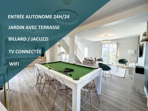 La Maison Du Val : Jacuzzi - Billard - Jardin - Standing - Wifi- Parking : Villas proche de Saint-Marcel