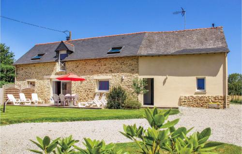 Stunning home in Dourdain with 3 Bedrooms and WiFi : Maisons de vacances proche de Saint-Jean-sur-Vilaine