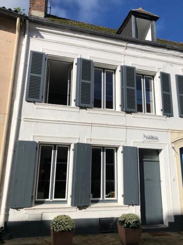Chez Madeleine, maison de charme à Montreuil /mer : Maisons de vacances proche de Campigneulles-les-Petites