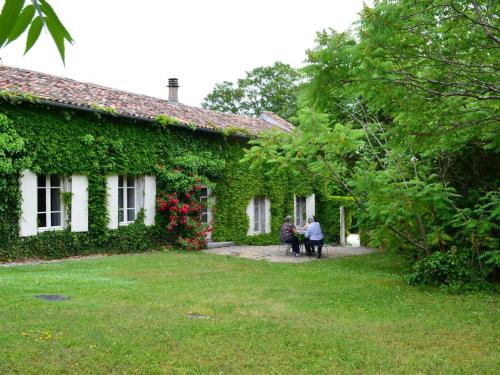Gîte Lignières-Ambleville-Lignières-Sonneville, 3 pièces, 4 personnes - FR-1-653-59 : Maisons de vacances proche de Birac