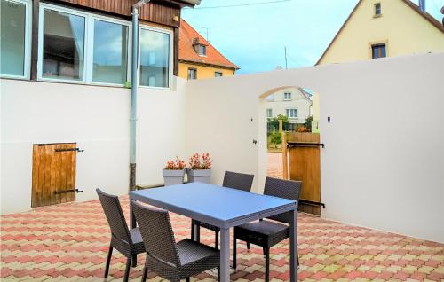 Stunning home in OSTHEIM with 1 Bedrooms and WiFi : Maisons de vacances proche d'Ostheim