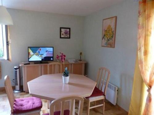 Appartement Amélie-les-Bains-Palalda, 1 pièce, 2 personnes - FR-1-659-12 : Appartements proche de Montbolo