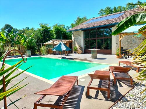 Villa de 9 chambres avec piscine privee jardin amenage et wifi a Saint Jean de Marsacq : Villas proche de Saint-Jean-de-Marsacq