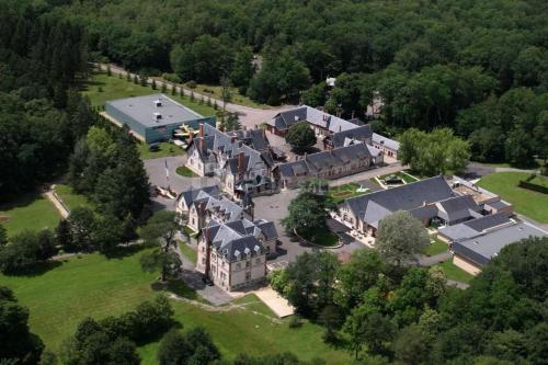VVF Nature Parc Sologne Berry -Domaine de la Grande Garenne : Villages vacances proche de Henrichemont