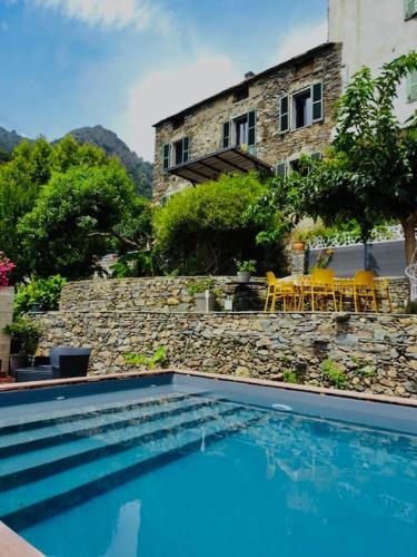Authentique Maison de Village Corse Vue mer : Maisons de vacances proche de Santa-Maria-Poggio