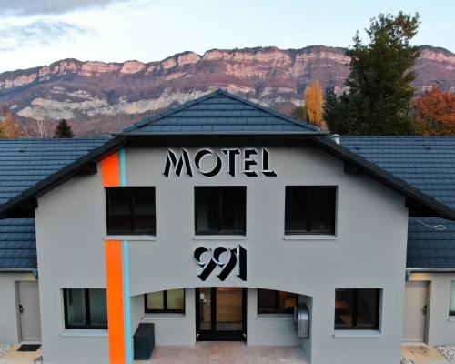 Motel 991 : Hotels proche de Méry