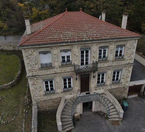 Grande maison bourgeoise : Villas proche de Saint-Pierre-de-Bœuf