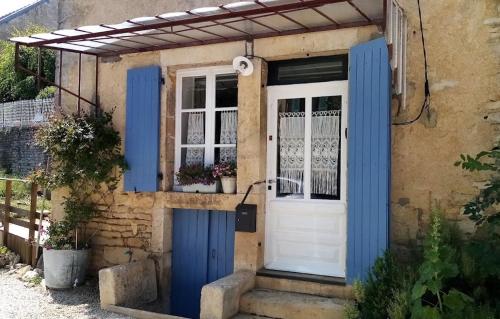 Le Gîte du Lapin Bleu : Maisons de vacances proche de Poiseul-la-Grange