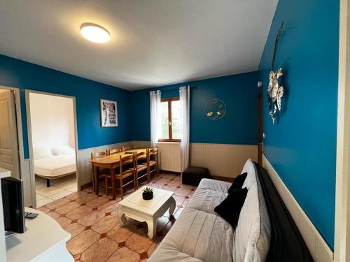 Appartement de 2 chambres avec jardin clos et wifi a Corsavy : Appartements proche de La Bastide