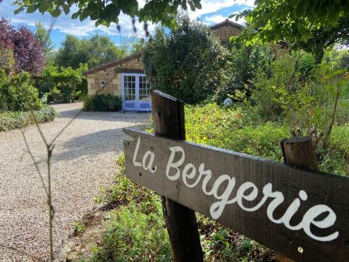 Gîte La Bergerie : Appartements proche de Montferrand-du-Périgord