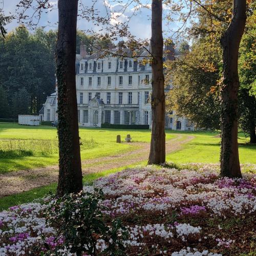 Les Ecuries du Château de Brumare : B&B / Chambres d'hotes proche de Saint-Philbert-sur-Risle