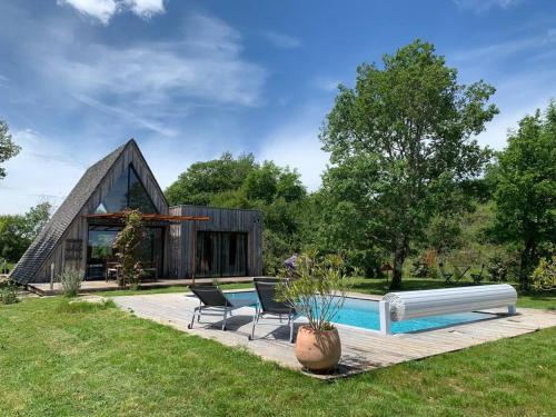 Les Trigones du Causse -Maison atypique avec Piscine Privée : Maisons de vacances proche de Limogne-en-Quercy