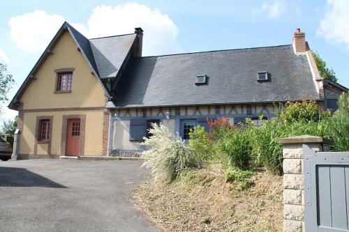 Le Haut Mesnil-3 : B&B / Chambres d'hotes proche de Bures-en-Bray