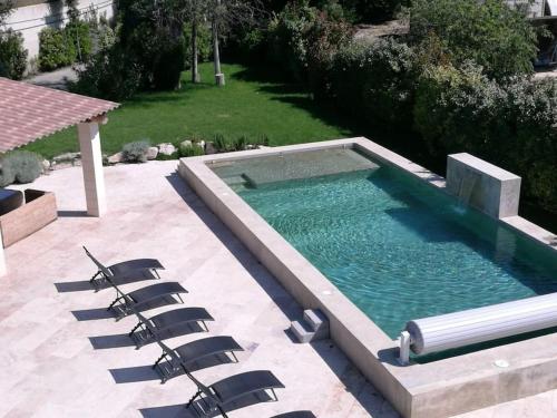 Maison de 6 chambres avec piscine privée, jardin aménagé et wifi à Pernes-les-Fontaines : Maisons de vacances proche de Pernes-les-Fontaines
