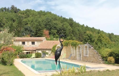 Awesome Home In La Begude De Mazenc With 4 Bedrooms, Wifi And Private Swimming Pool : Maisons de vacances proche de Salettes