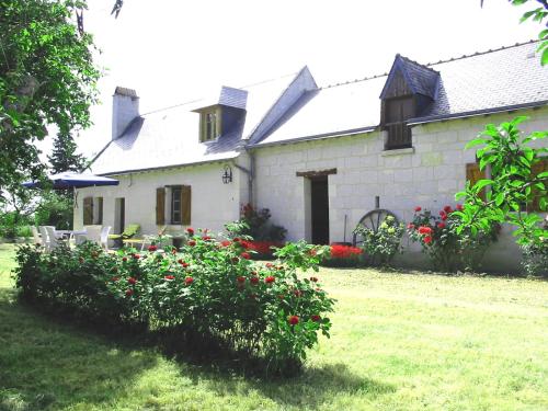 La Maison Tournesol - 3 bedroom house with large garden near Saumur : Maisons de vacances proche de Saint-Clément-des-Levées