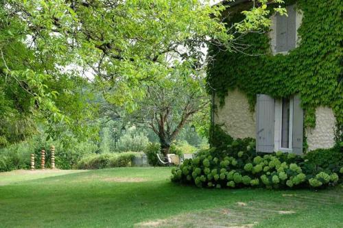 Maison de campagne en Dordogne : Maisons de vacances proche de Saint-Germain-du-Salembre