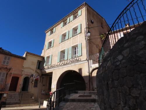 Auberge De Calendal : Hotels proche de Roquesteron