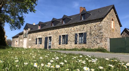 Gite Bonaty : Maisons de vacances proche de Saint-Ouën-des-Vallons