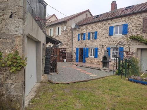 Maison Creusoise dans le village de Fontanières. : Maisons de vacances proche de Marcillat-en-Combraille