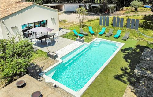 Amazing home in Rognes with 4 Bedrooms, WiFi and Outdoor swimming pool : Maisons de vacances proche de Rognes
