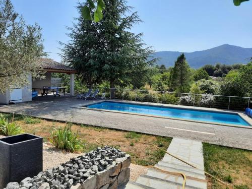 Attractive holiday home in Les Vans with private pool : Maisons de vacances proche de Bonnevaux